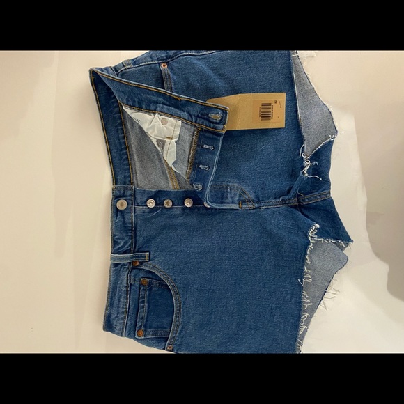 Levi’s high rise denim shorts. Size 32. - Picture 2 of 5